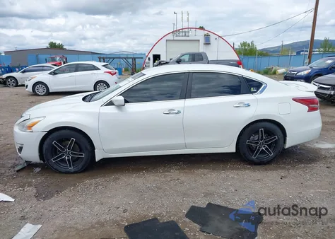 2015 Nissan Altima 2.5 S from USA, damaged, VIN 1N4AL3AP8FN330169